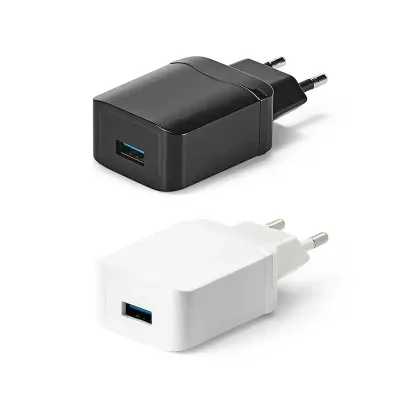 Adaptador USB - ABS com carregamento rápido 3.0 - cores branco e preto